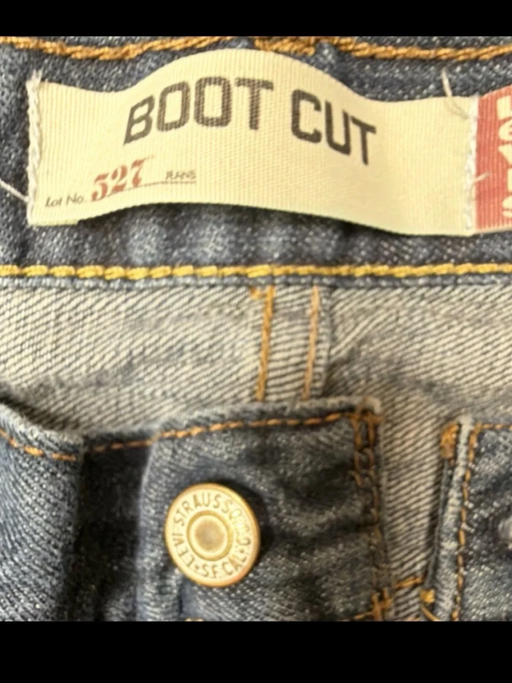 Levi's Men's 527 Bootcut Blue Medium Wash Denim Jeans. Size: 36x32